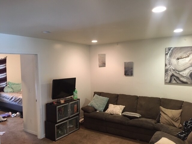 Building Photo - 1111 East 9th Street