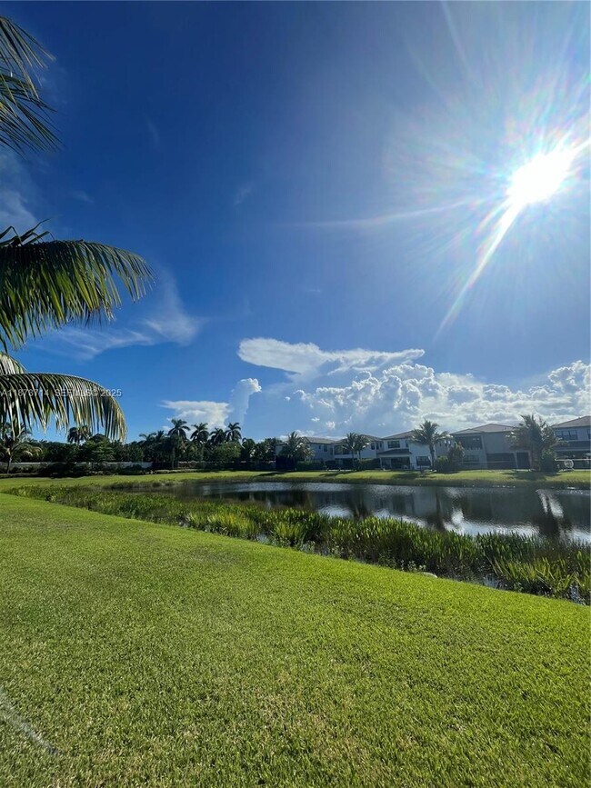 Building Photo - 17267 Windy Pointe Ln