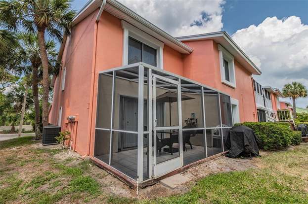 Building Photo - 4160 35th Terrace S