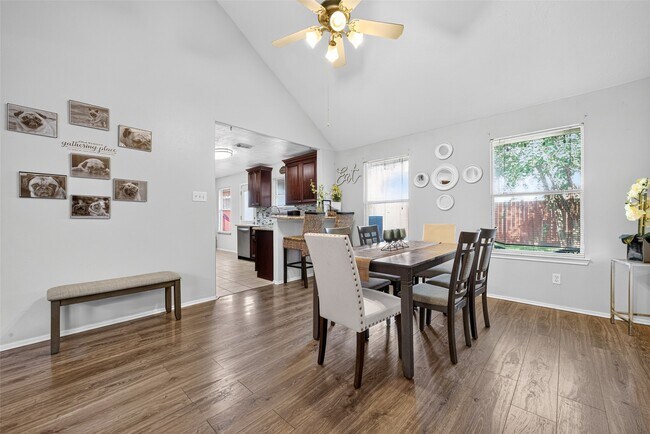 Building Photo - 4754 Lonestone Cir