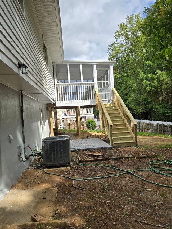 Building Photo - Single Family Home in Dale City