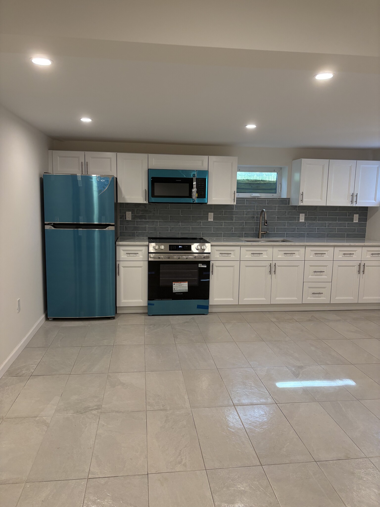 Brand new kitchen - 140 Split Rock Rd