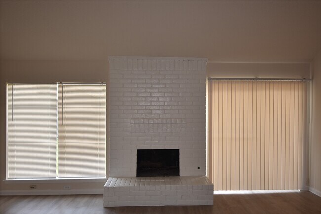 Building Photo - 14410 Muirfield Ln