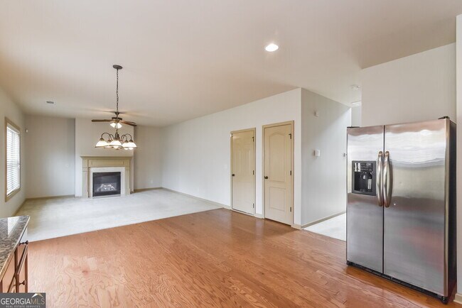 Building Photo - 3096 Montauk Hill Dr NE
