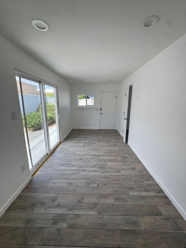 Building Photo - Welcome to your Palm Springs Retreat!