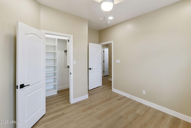 Building Photo - 1737 E Cortez Dr