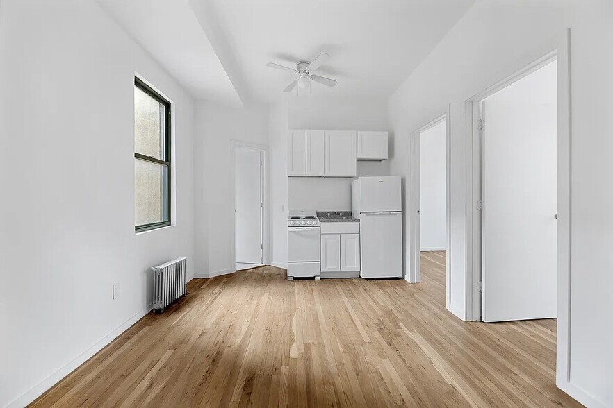 Building Photo - 239 W 63rd St