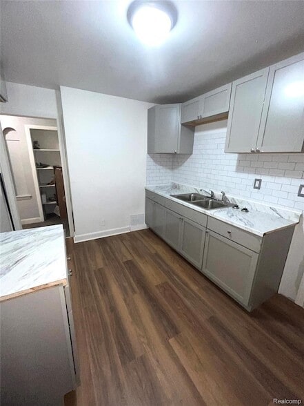 Building Photo - 11018 Whitehill St