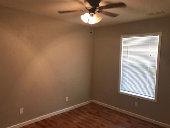 Building Photo - 2297 Beaumont St