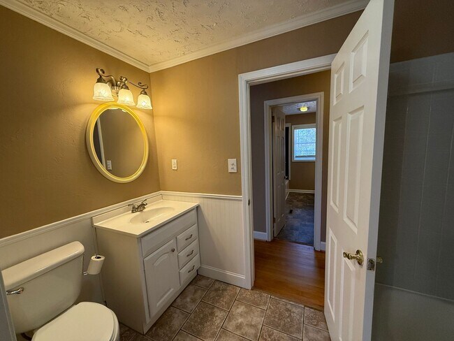 Building Photo - For Rent Mocksville