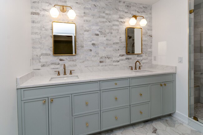 Building Photo - 17 Wilson St