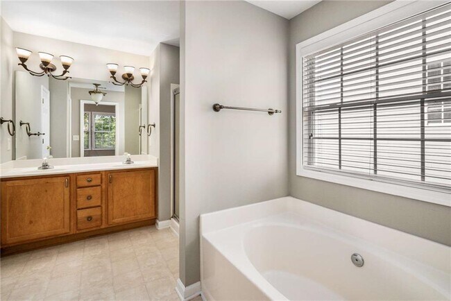 Building Photo - 320 Pintail Ct