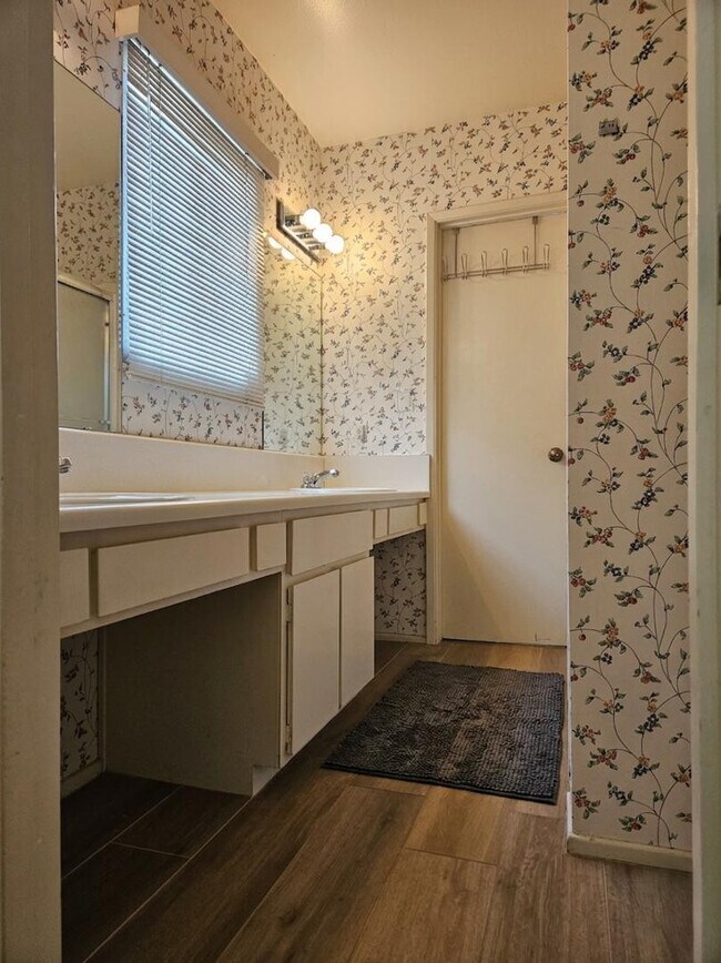 Building Photo - 6311 N 74th St