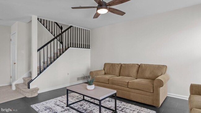 Building Photo - 301 Holly Hill Ct