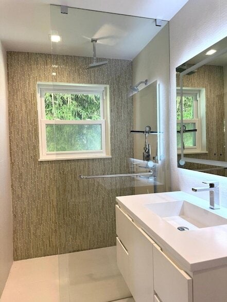 Building Photo - 1527 Mayo St