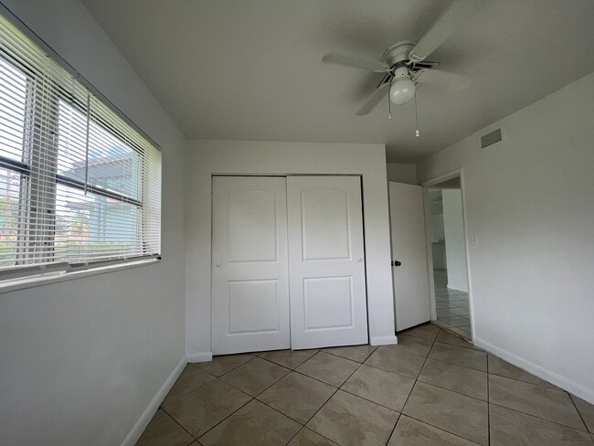 Building Photo - 3620 NW 35th Ave