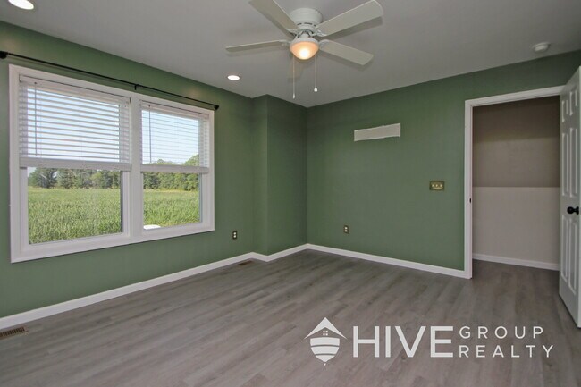 Building Photo - Modern Living in a Growing Grottoes Community