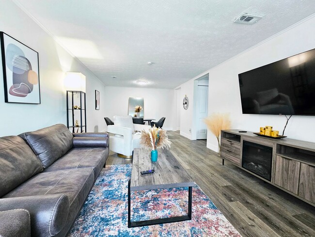 Interior Photo - Pine Grove Apartments