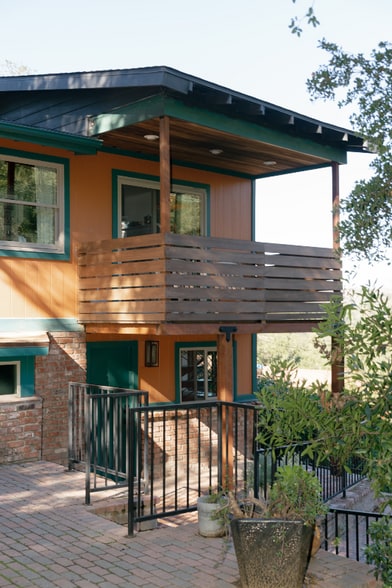 Building Photo - 16851 Hay Dr