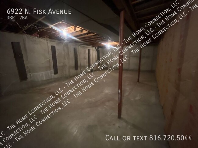 Building Photo - 6922 N Fisk Ave