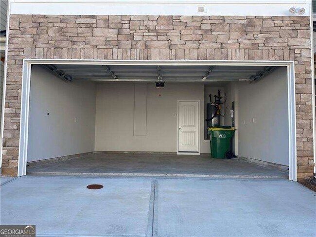 Building Photo - 284 Whitetail Cir