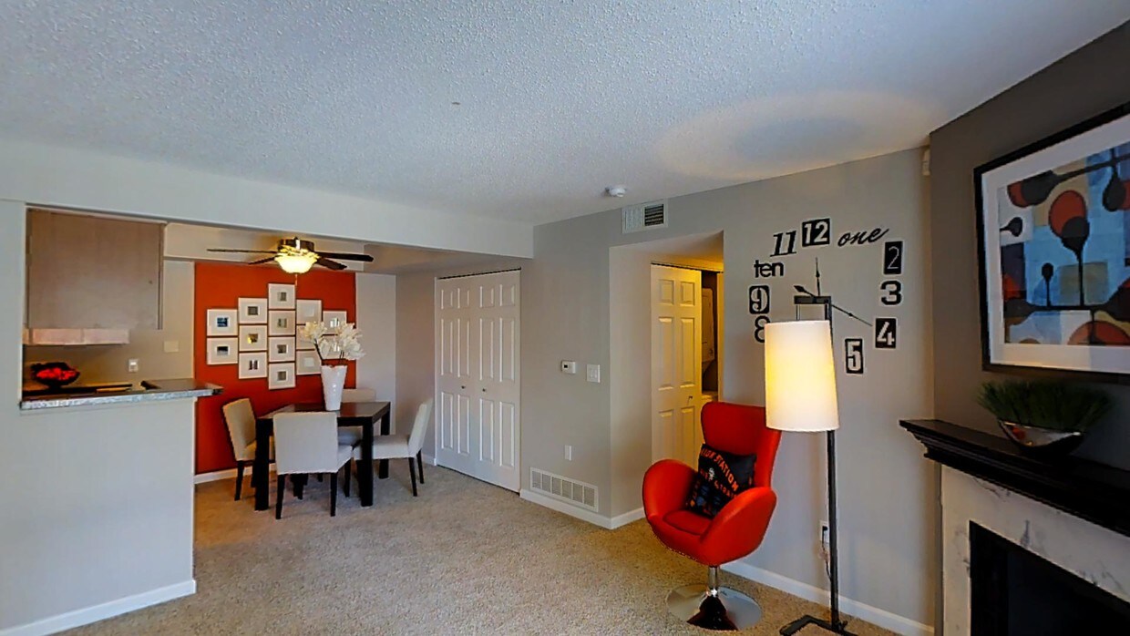 The Huntington Lakewood Co Apartment Finder