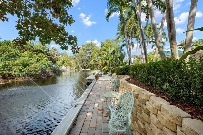 Building Photo - 1905 Meadow Ct