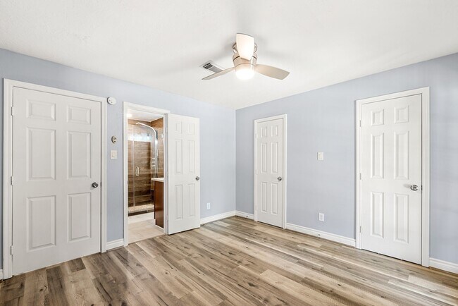 Building Photo - 1103 Manatee Ln