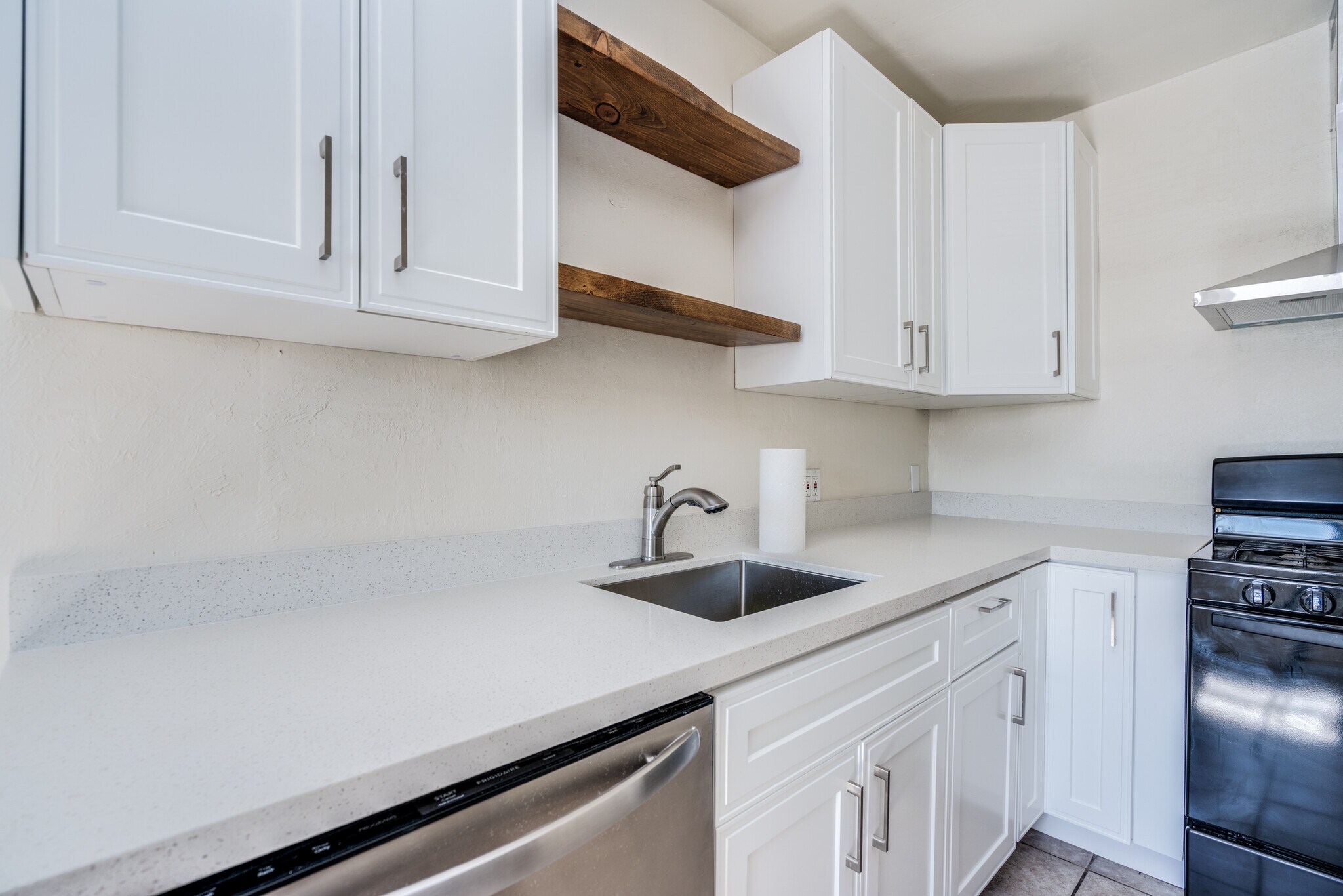 Quartz Counters - 3138 E Adams St