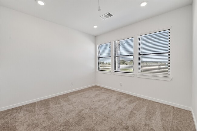 Building Photo - 3216 Loam Ln