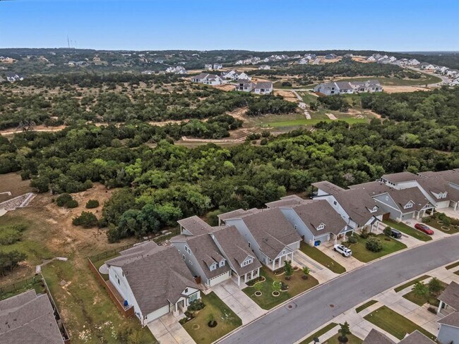 Building Photo - 840 Hazy Hills Loop