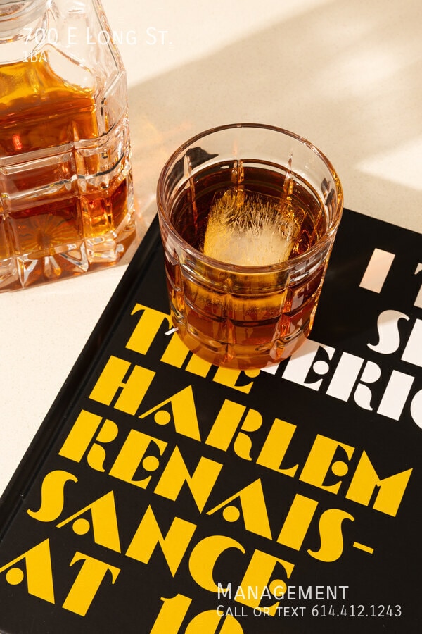 Building Photo - 700 E Long St