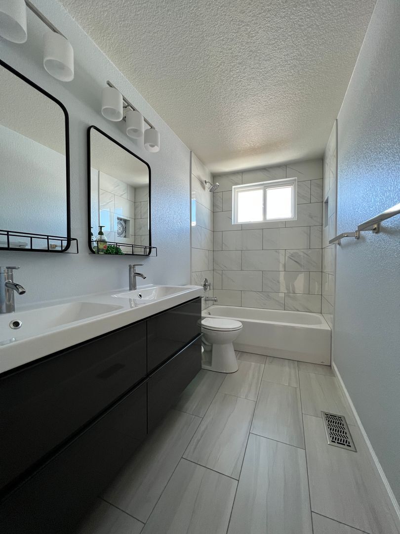 Building Photo - 1358 Banner Cir