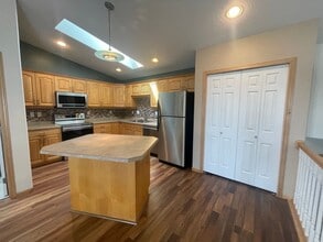 Building Photo - Beautiful West Fargo Twinhome