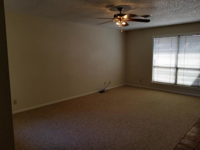 Building Photo - 3544 Shell