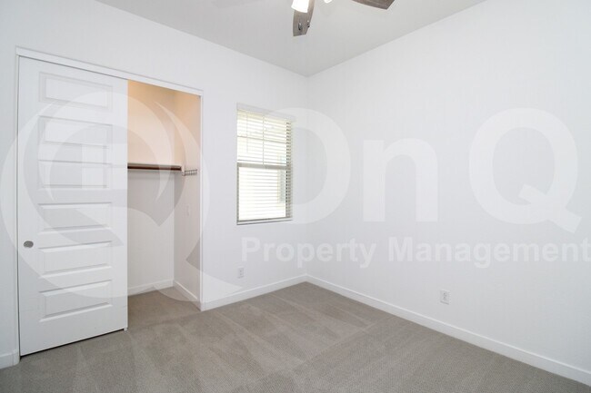 Building Photo - 259 E Sagittarius Pl