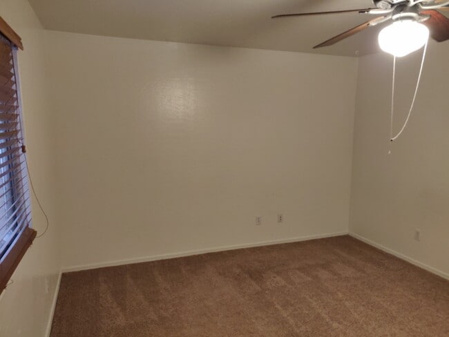 Building Photo - 3214 S 104th Ln