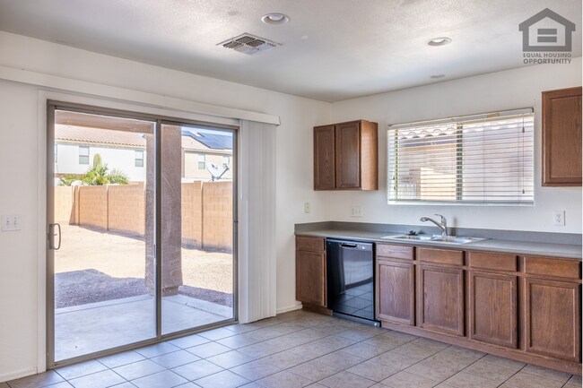 Building Photo - 3Bed/2.5Bath House in Maricopa! Move-In Ready on 07/09/2026!