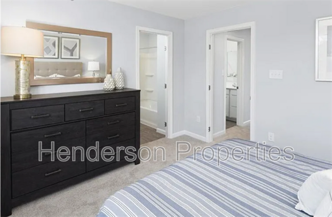 Building Photo - 6035 Cutwater Cir