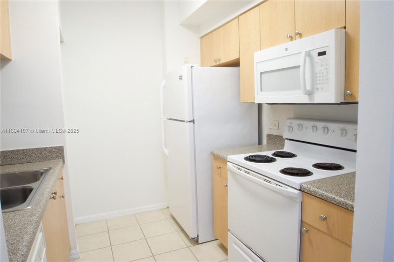 Building Photo - 2440 E Preserve Way