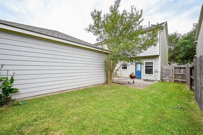 Building Photo - 23850 Pebworth Pl