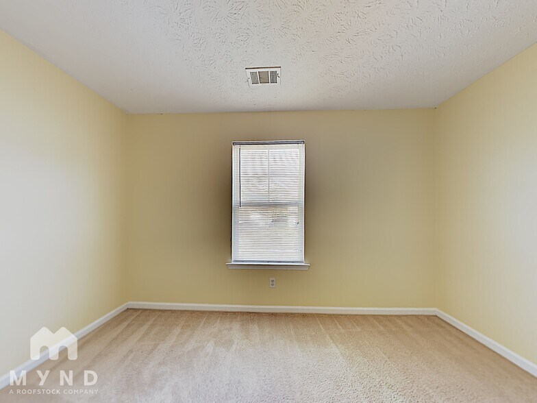 Building Photo - 4615 Legacy Square