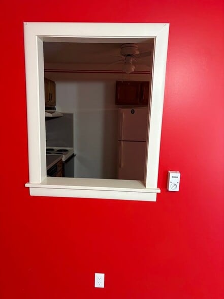 Building Photo - 1274 E Main St