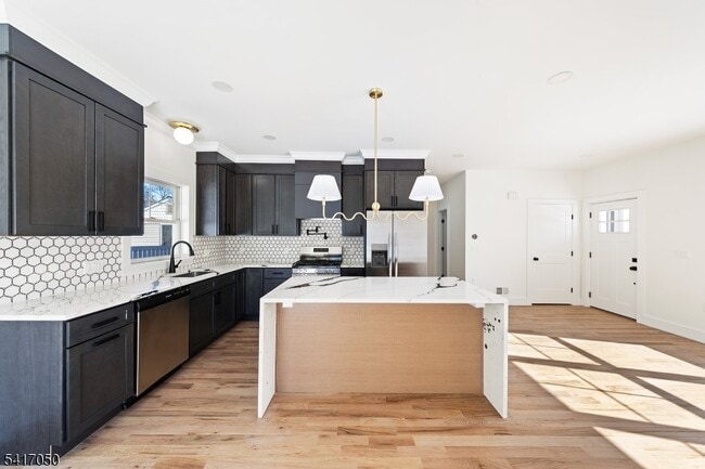 Building Photo - 401 Tillman St