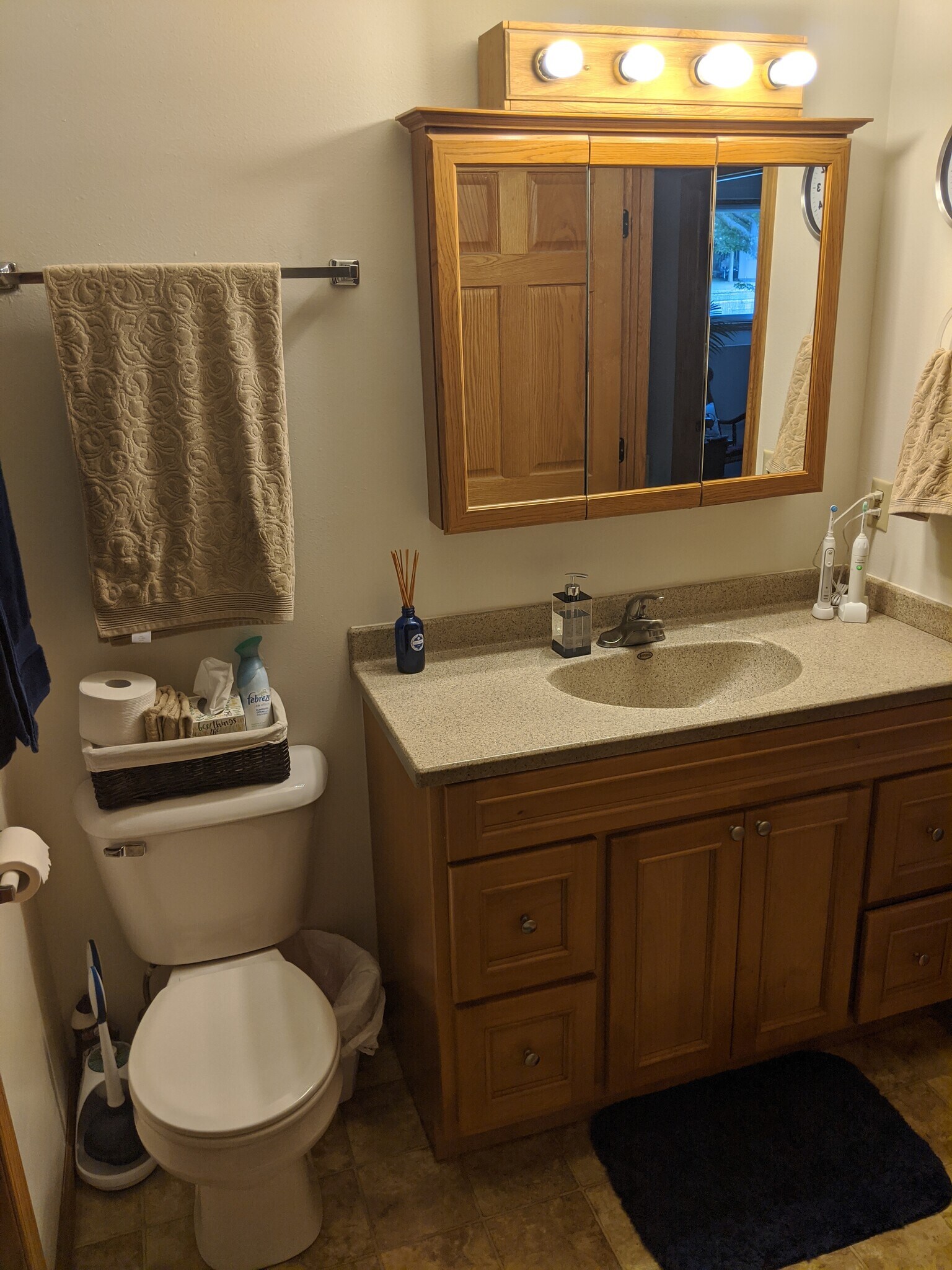 Bath - 1014 10th Ave N