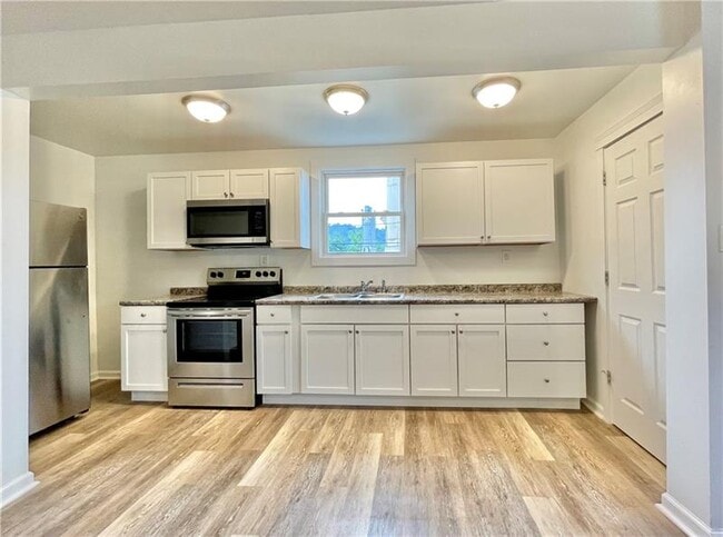 Building Photo - 860 Pennsylvania Ave