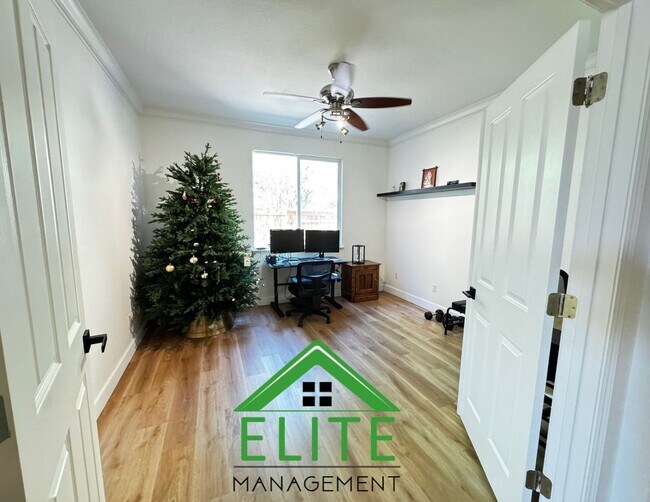 Building Photo - Scenic View Balcony and Beautiful 4-Bedroo...