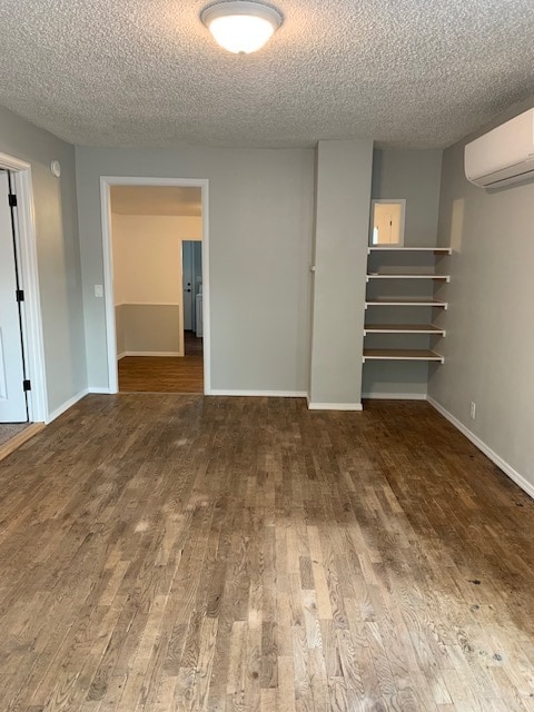 Building Photo - 325 S Chelan Ave