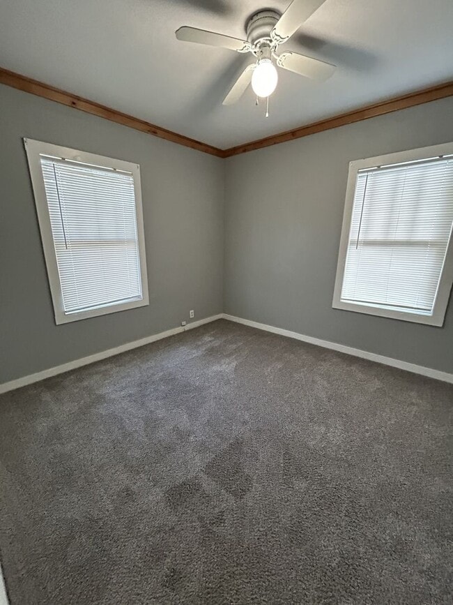 Building Photo - This One is a Stunner!  5br/3ba A MUST-SEE! - $1600/Mo!  Now Offering Short-Term Leasing!