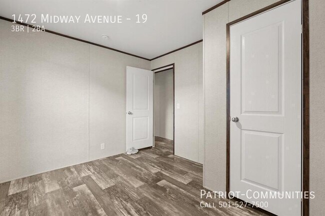 Building Photo - 1472 Midway Ave
